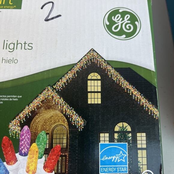 100 LED ICICLE-STYLE LIGHTS, 9.5' 100W, 20 STRANDS - Picture 2 of 5